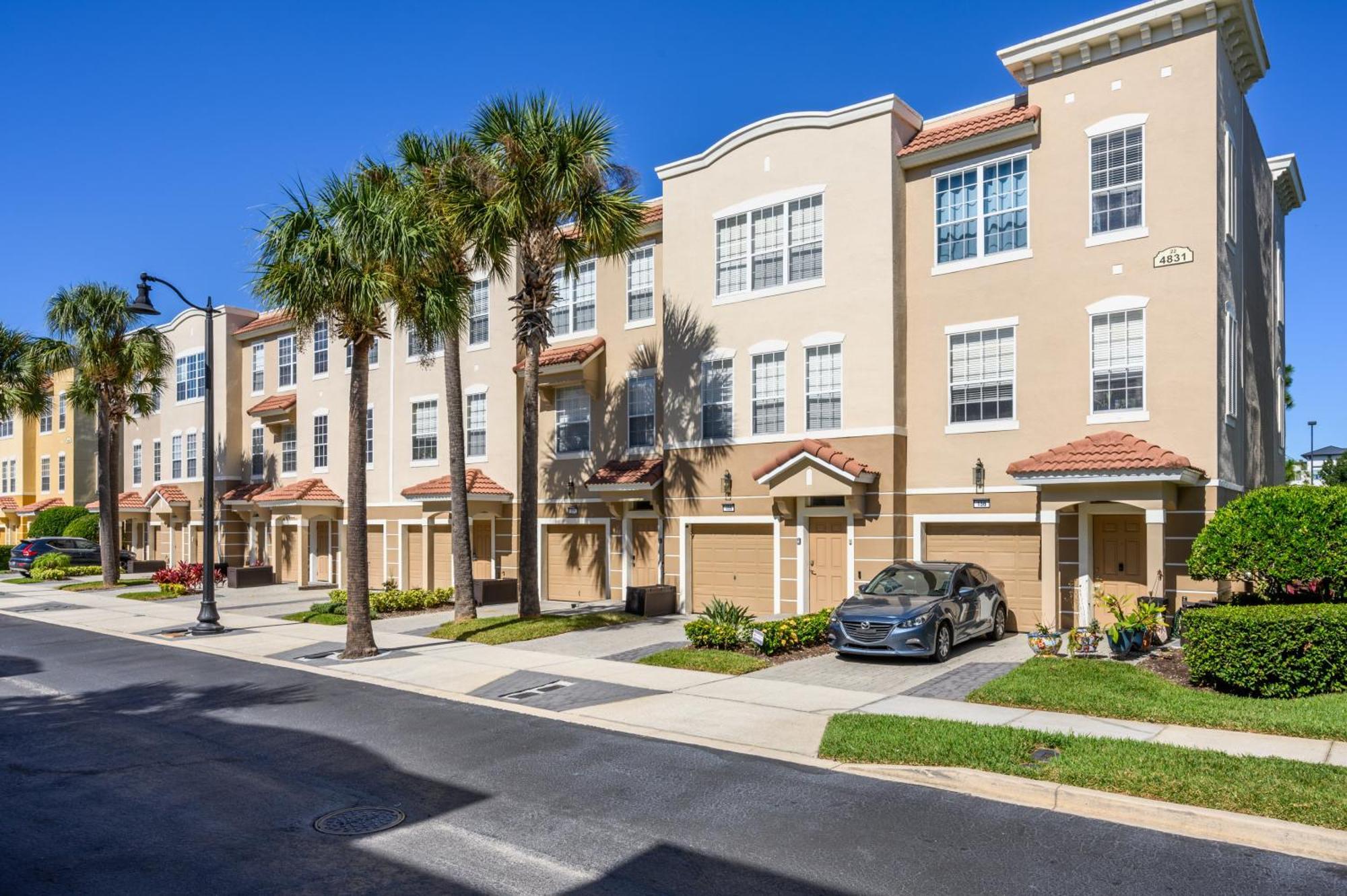 Epic Universe Beautiful Vacation Townhome - 4031