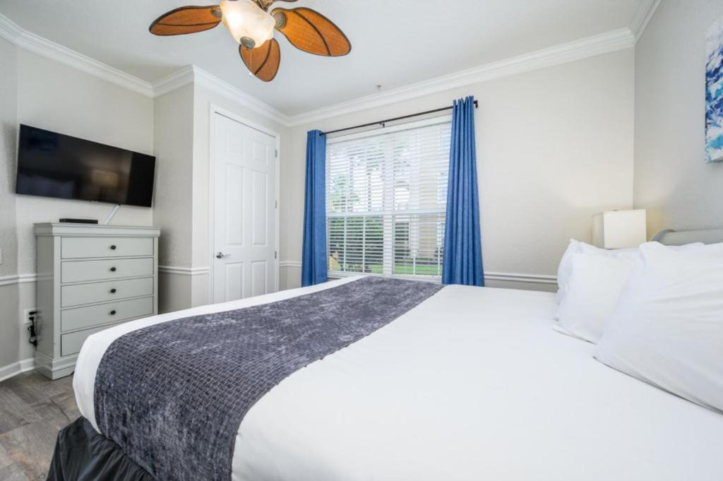 Epic Universe 4 Bedroom Plus, View Condo, Vista Cay-1008 * Orlando