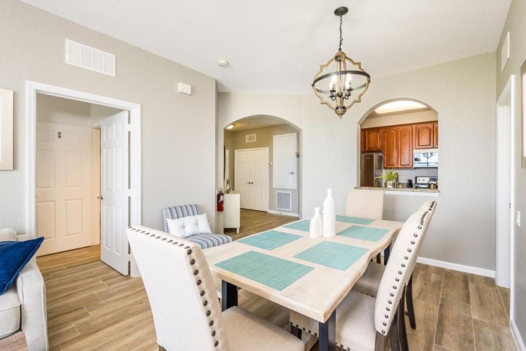 Beautiful Deluxe Condo, Vista Cay, - 3008 Apartment *