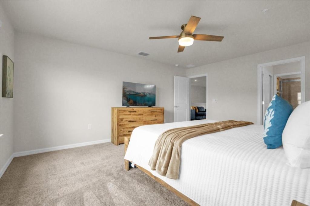 5 Bedrooms- 4,5 Bathrooms- Windsor Cay1281 Bi Orlando