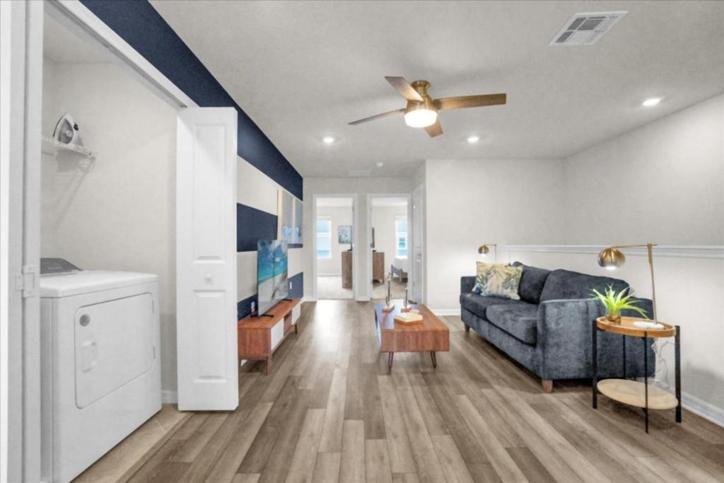 5 Bedrooms- 4,5 Bathrooms- Windsor Cay1281 Bi * Orlando