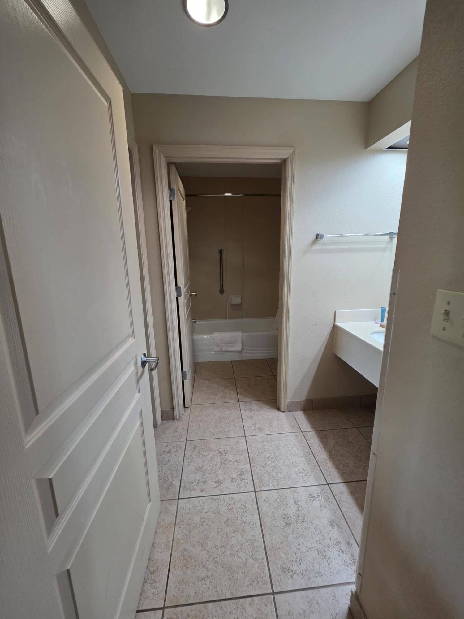 2 Queen Near Seaworld * Orlando