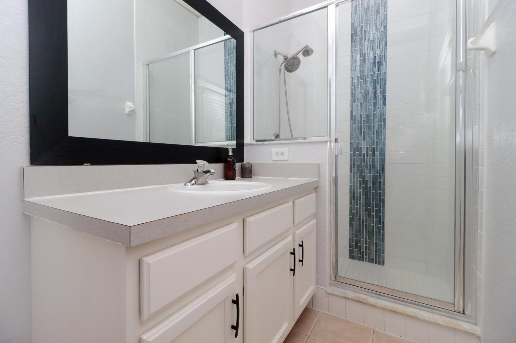 Serene 4-Bedroom Lakeview Retreat With South-Facing Pool & Sun-Drenched Outdoor Living *