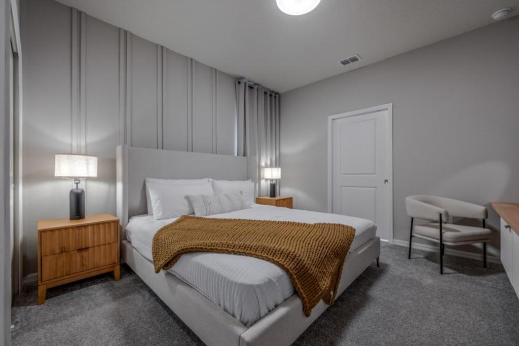 Elegant 7beds- 5,5 Baths- Sleeps 14 - Windsor Cay Orlando
