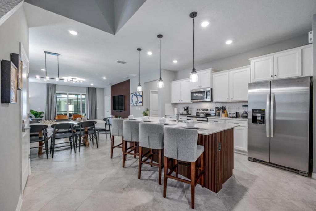 Holiday home Brand New - 7 Bedrooms With Stairs Lift Chair Orlando