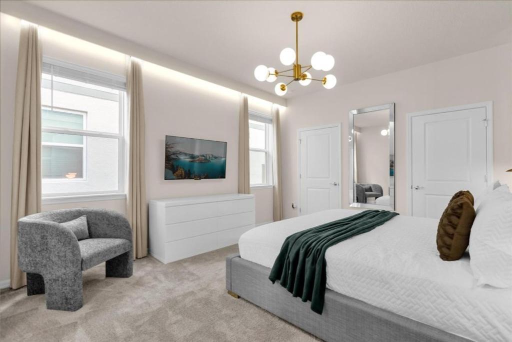 Holiday home 8 Bedrooms- 6 Bathrooms- Windsor Cay16311sk
