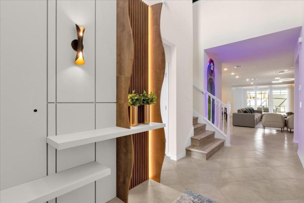8 Bedrooms- 6 Bathrooms- Windsor Cay16311sk * Orlando