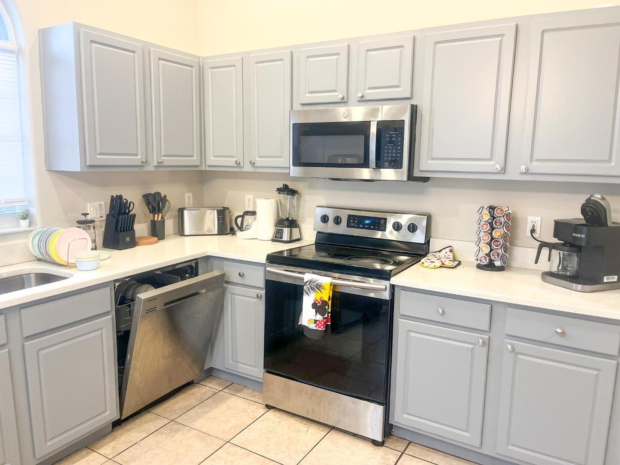 Entire Retreat Minutes From Disney, Shopping, And Restaurants 4br,2ba,7beds Sleeps 10 * Orlando