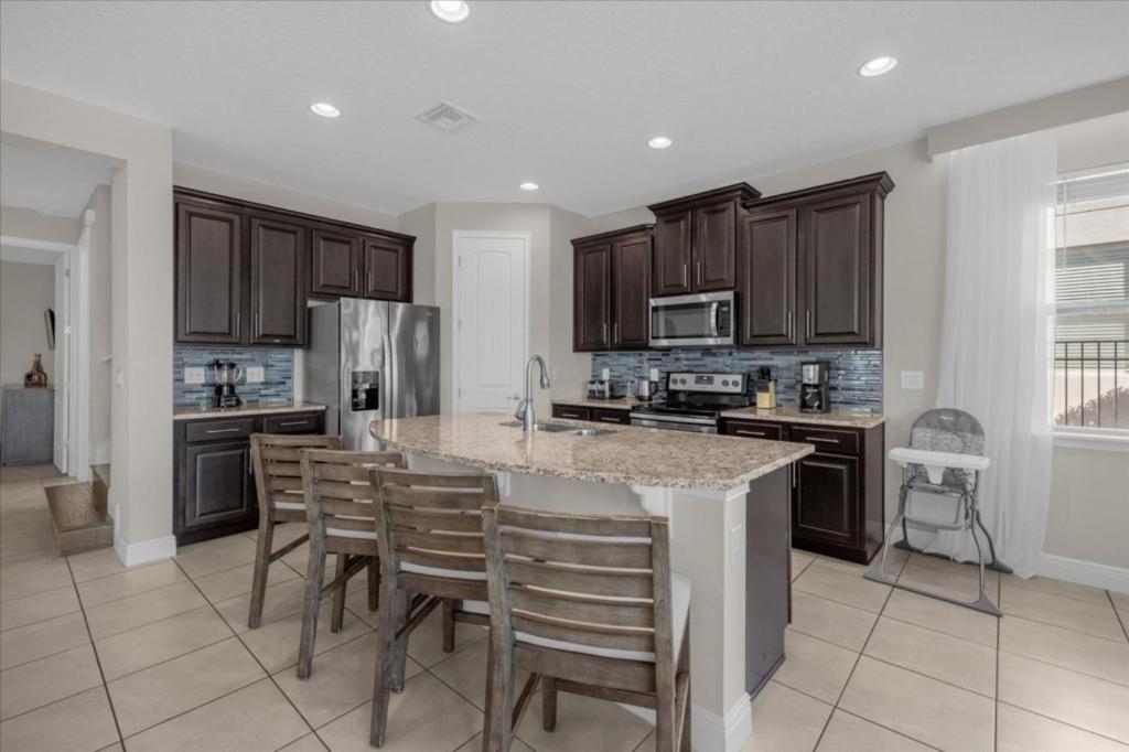 5 Bedrooms - 4,5 Bathrooms - Encore 7434ma *