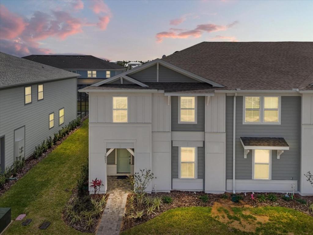 5 Bedrooms - 4,5 Bathrooms - Windsor Cay 16053bw Holiday home *