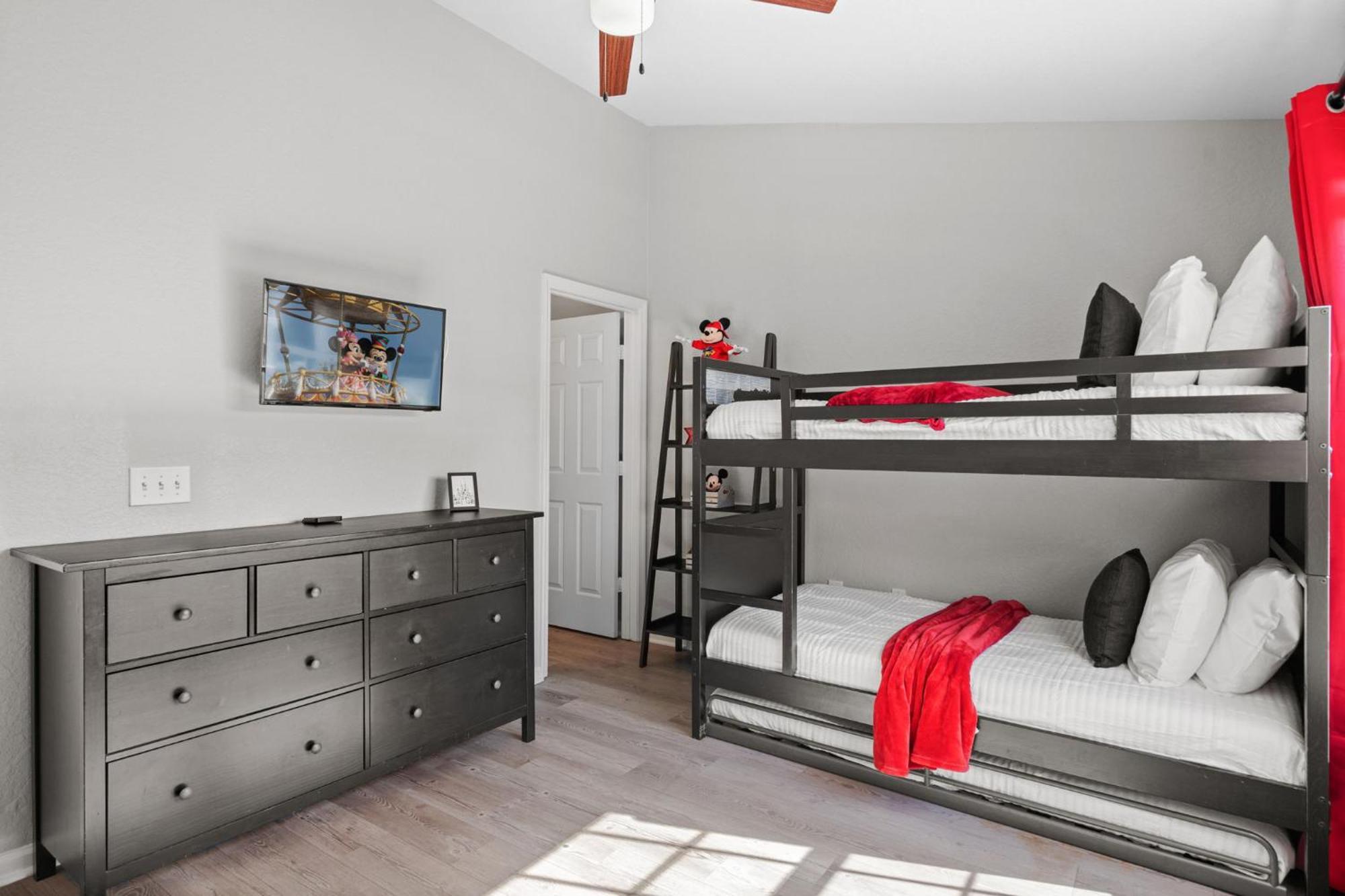 Holiday home 3 Bedrooms - 3 Bathrooms - Windsor Hills 7659sk *