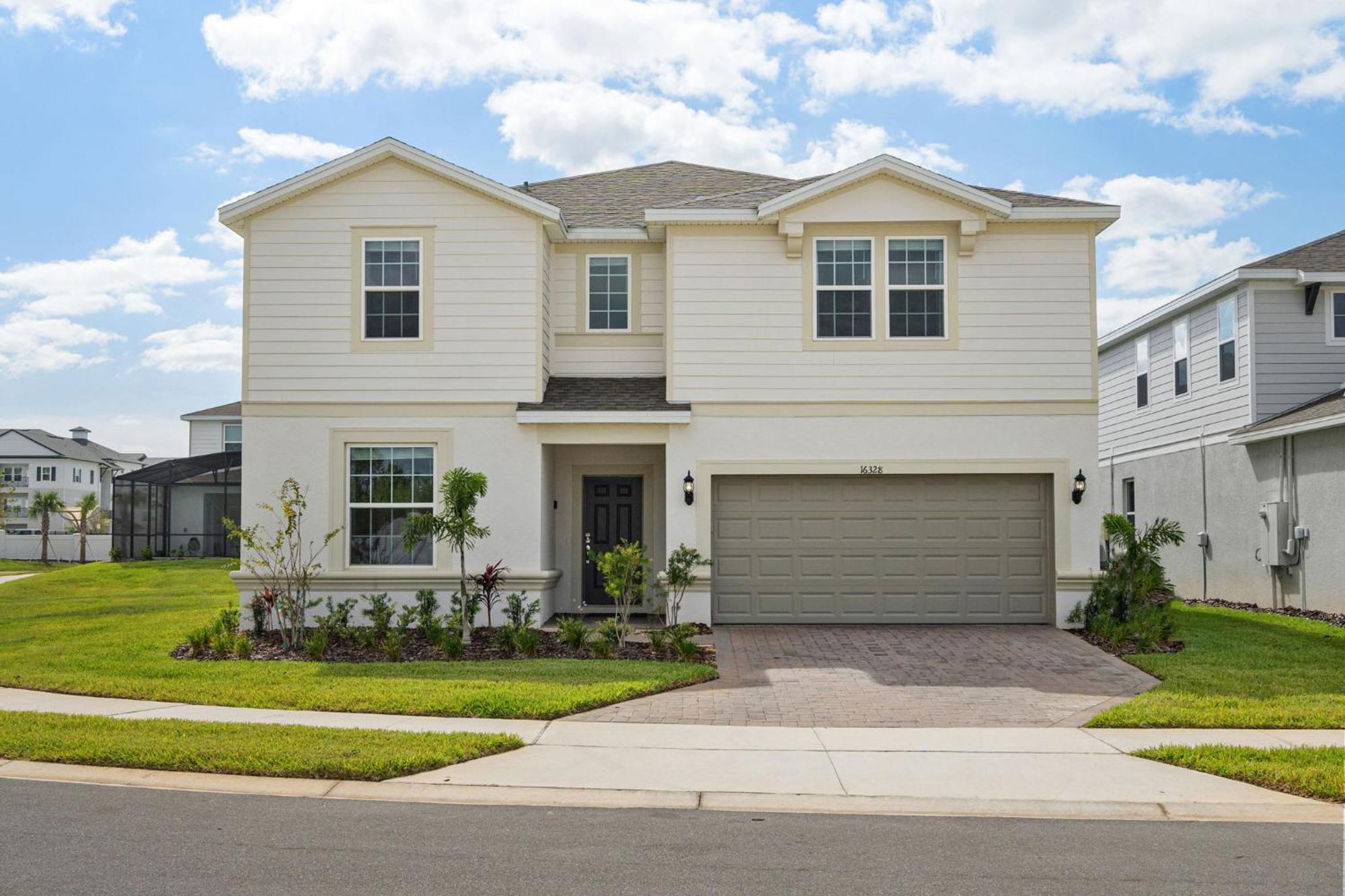 10 Bedrooms - 8 Bathrooms - Windsor Cay 16328sk Holiday home