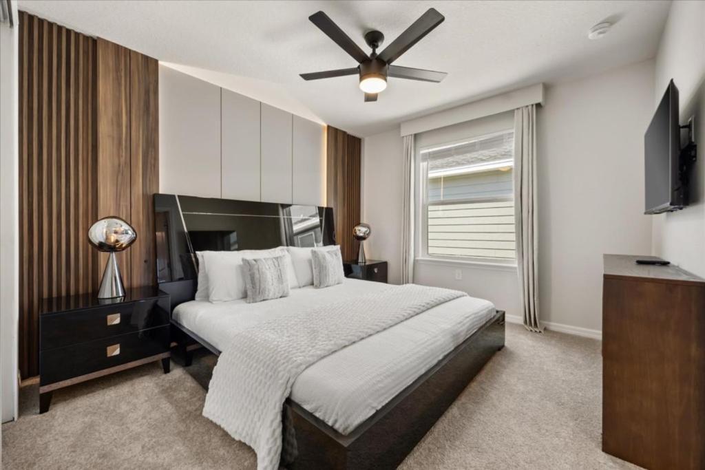 10 Bedrooms - 8 Bathrooms - Windsor Cay 15953cc Orlando
