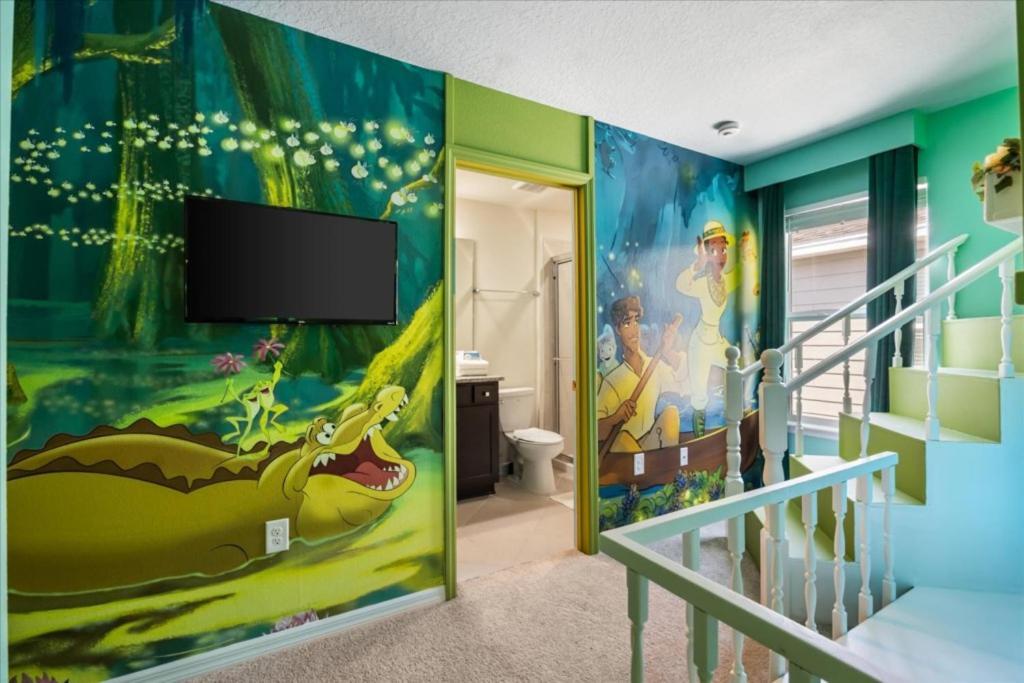 10 Bedrooms - 8 Bathrooms - Windsor Cay 15953cc