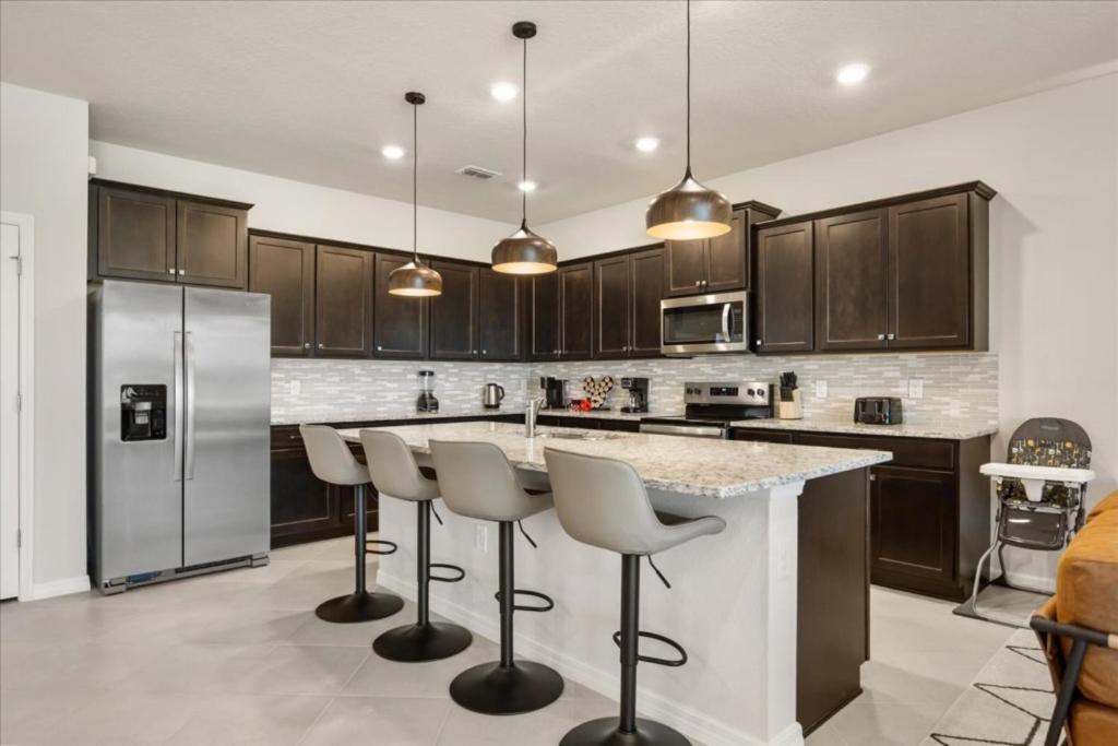 10 Bedrooms - 8 Bathrooms - Windsor Cay 15953cc Orlando