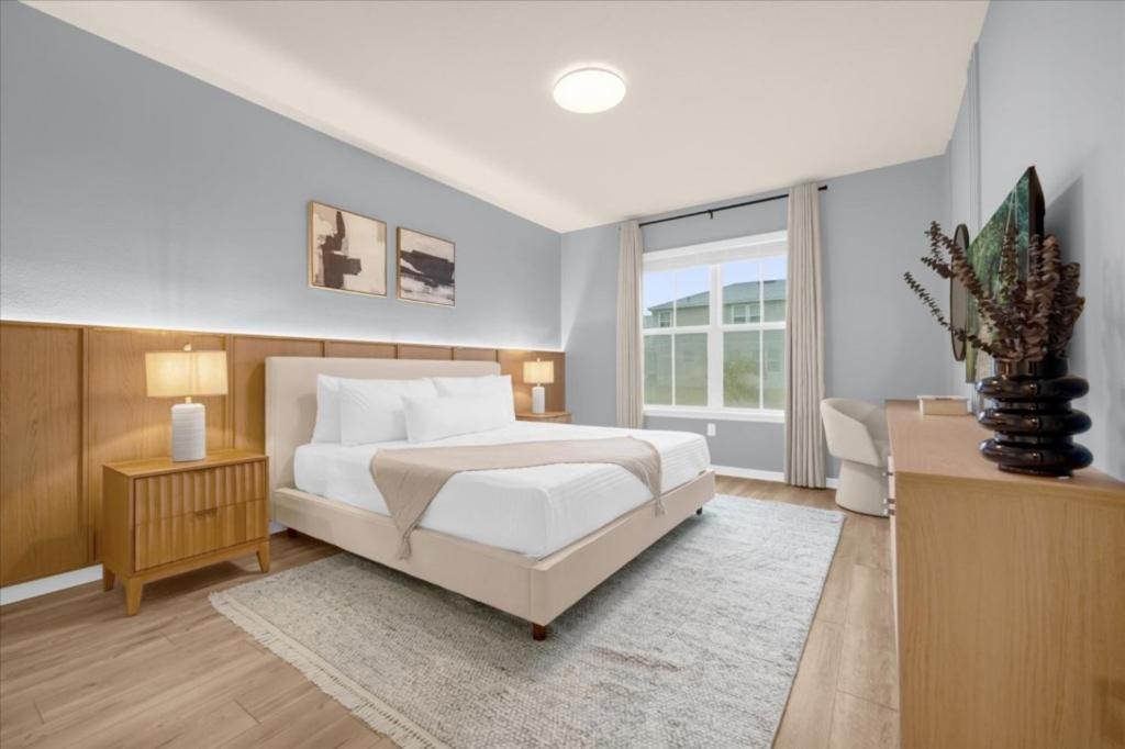 10 Bedrooms - 8 Bathrooms - Windsor Cay 16252sm *