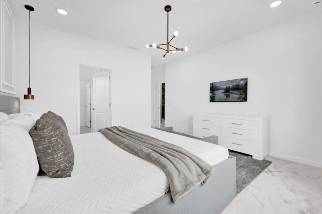 10 Bedrooms- 9 Bathrooms- Paradiso Grande 5845hs Orlando