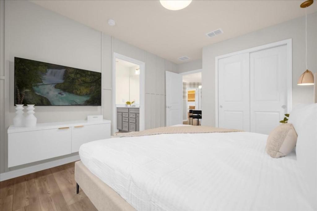 10 Bedrooms - 8 Bathrooms - Windsor Cay 16252sm Holiday home