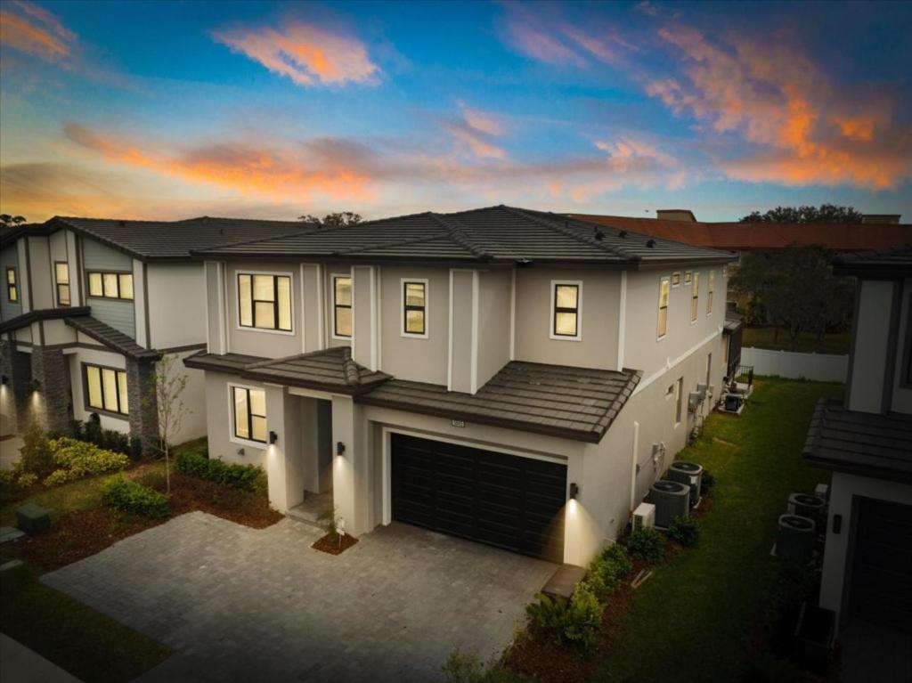 10 Bedrooms- 9 Bathrooms- Paradiso Grande 5845hs Holiday home