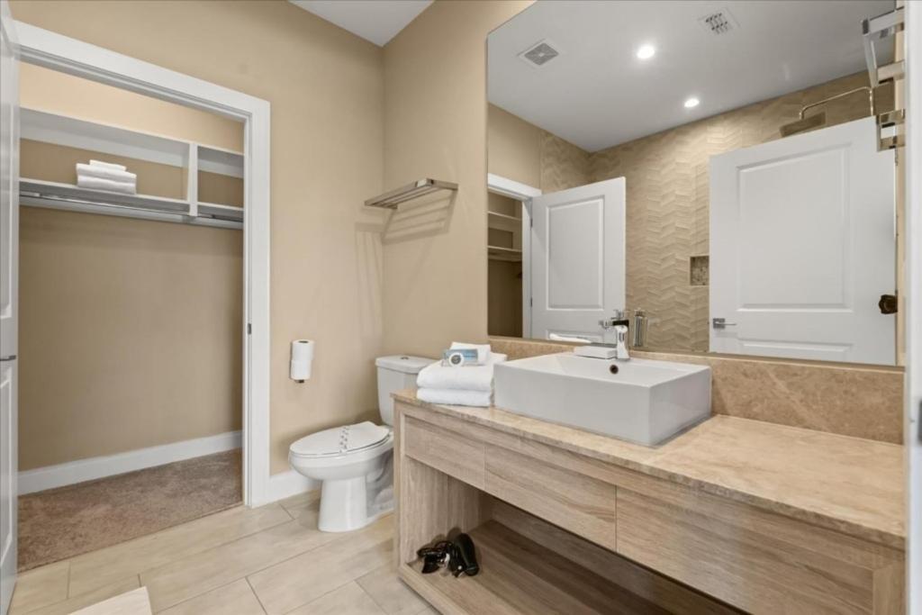 4 Bedrooms - 5 Bathrooms- Magic Village 3118rw Orlando