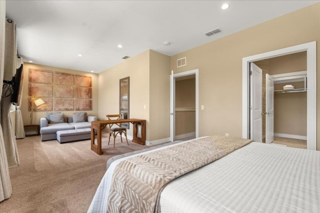 4 Bedrooms - 5 Bathrooms- Magic Village 3118rw Holiday home