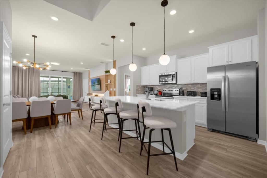 7 Bedrooms - 5,5 Bathrooms - Windsor Cay 16228sk Holiday home *