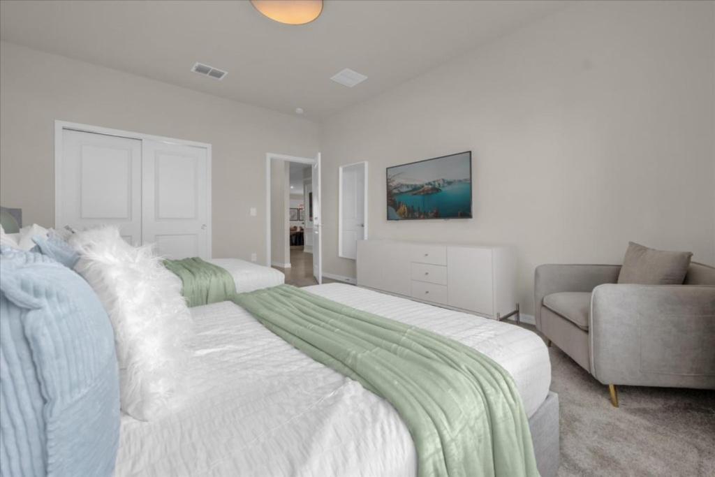10 Bedrooms- 8 Bathrooms- Windsor Cay 16212sm Orlando