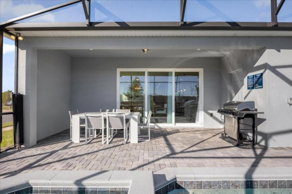 Holiday home 6 Bedrooms - 4 Bathrooms - Windsor Cay 16200sm *