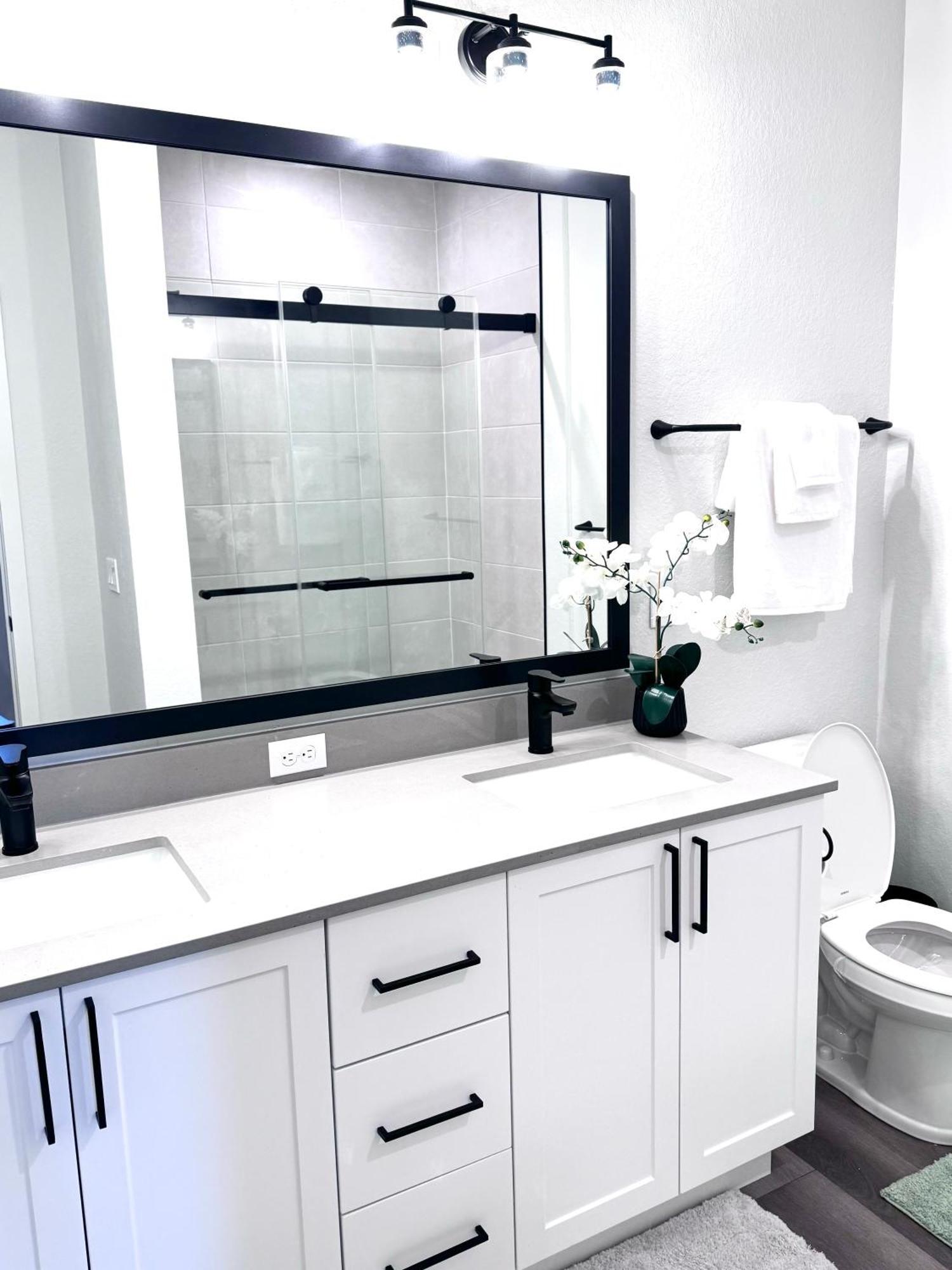 Apartment Modern Retreat Near Mco In Gated Community With Resort-style Amenities & Free Parking