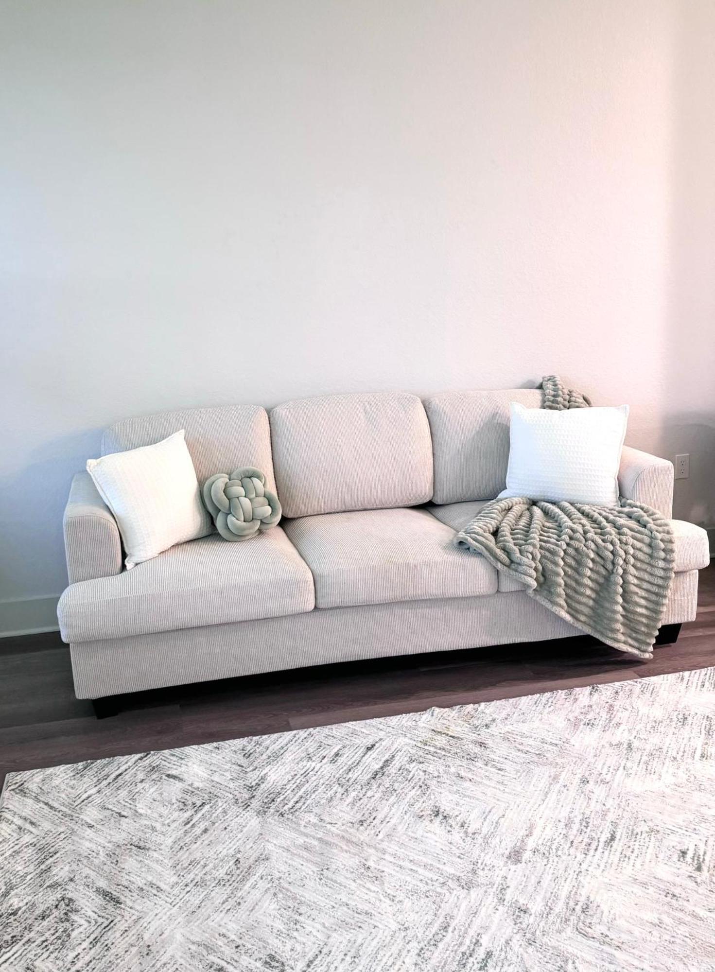 Apartment Modern Retreat Near Mco In Gated Community With Resort-style Amenities & Free Parking
