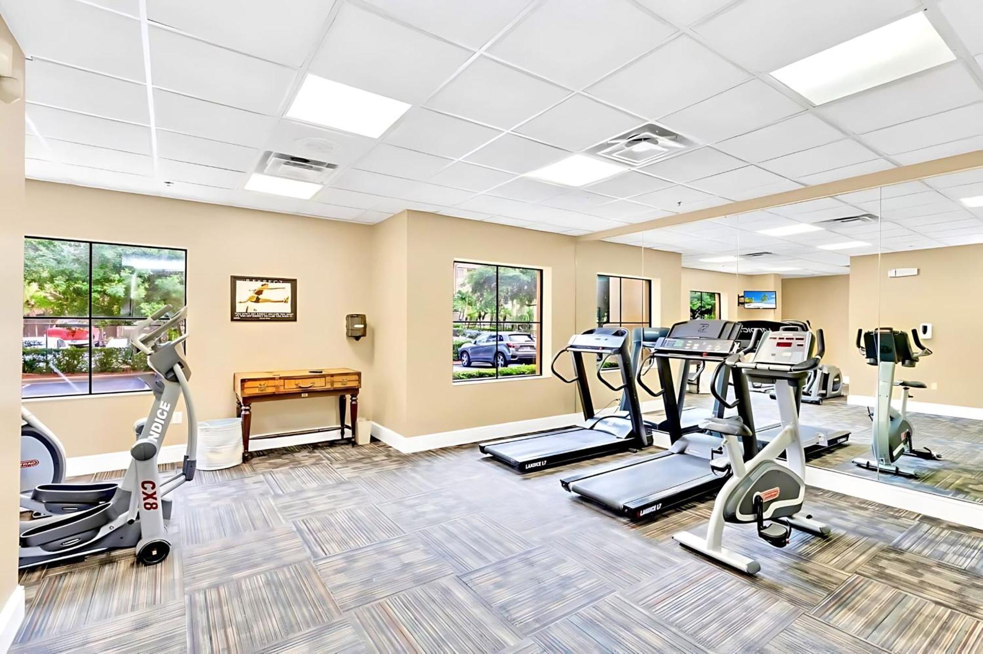 Spacious Near W Pool Hot Tub Arcade Apartment Orlando