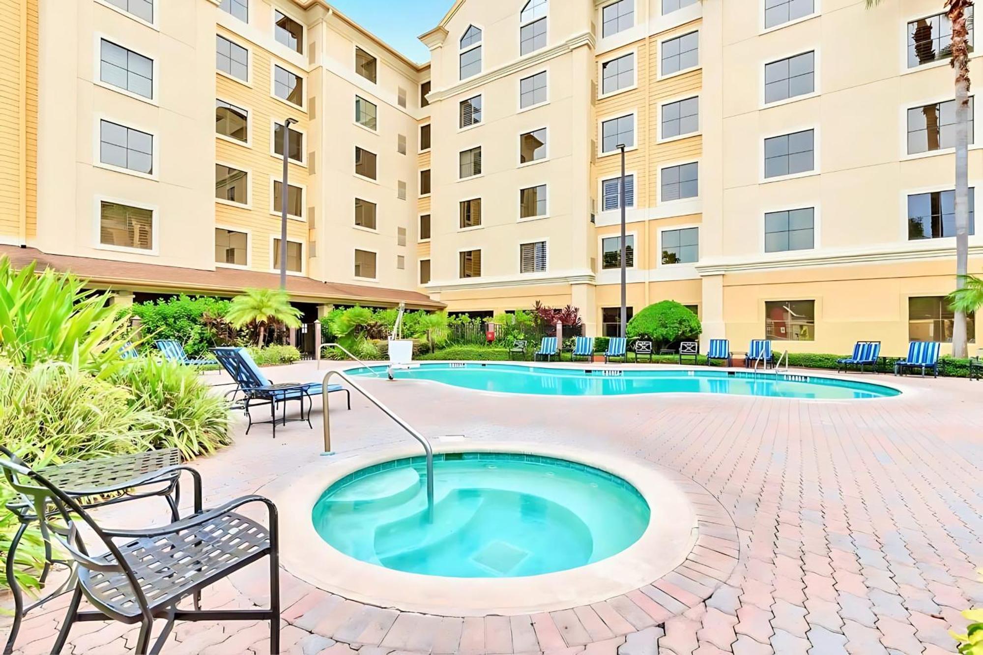 Apartment Spacious Near W Pool Hot Tub Arcade Orlando