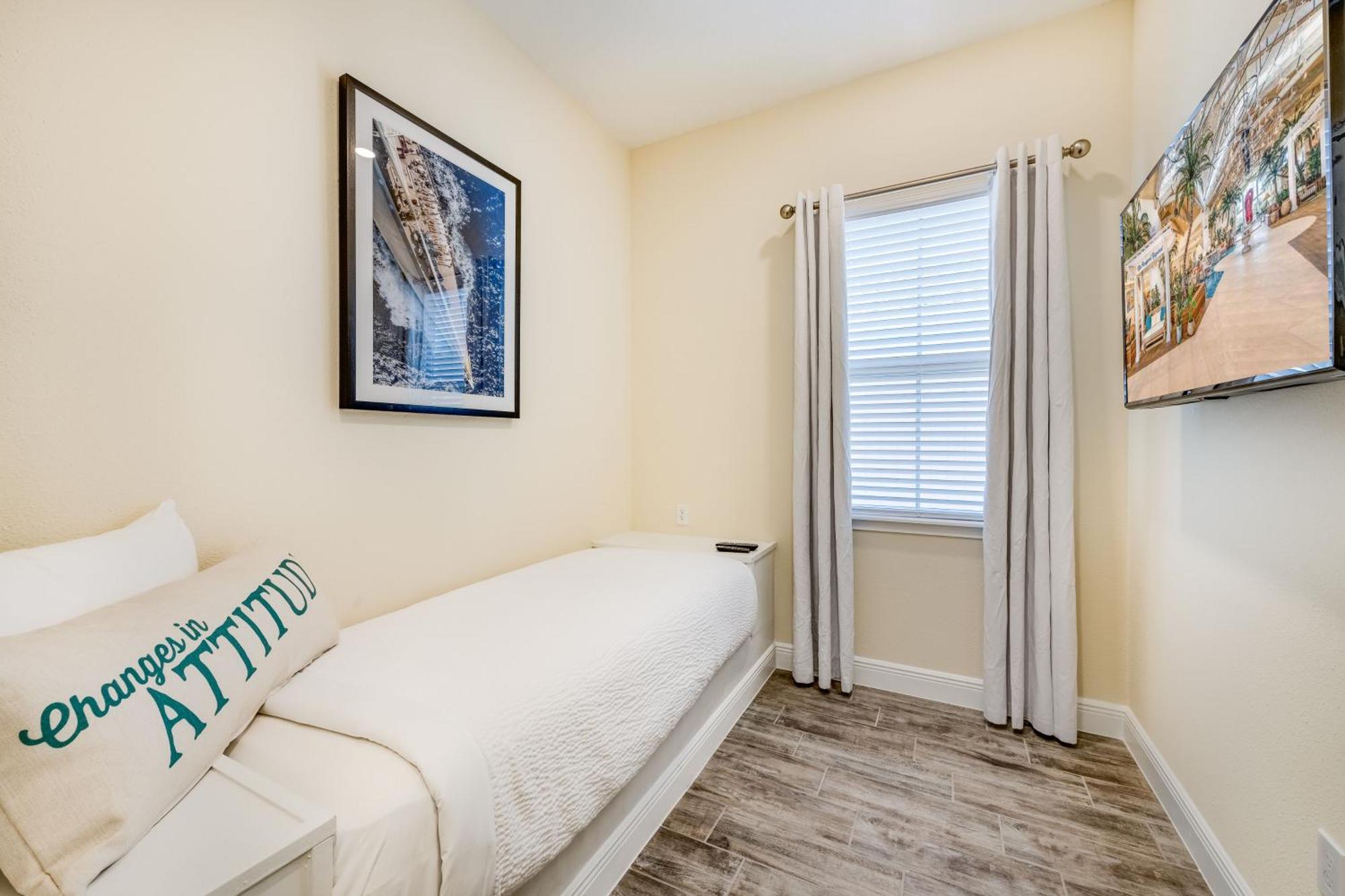 Sandy Cottage! 3 Miles From With Margaritaville Island H2o Access - 8080dr Orlando