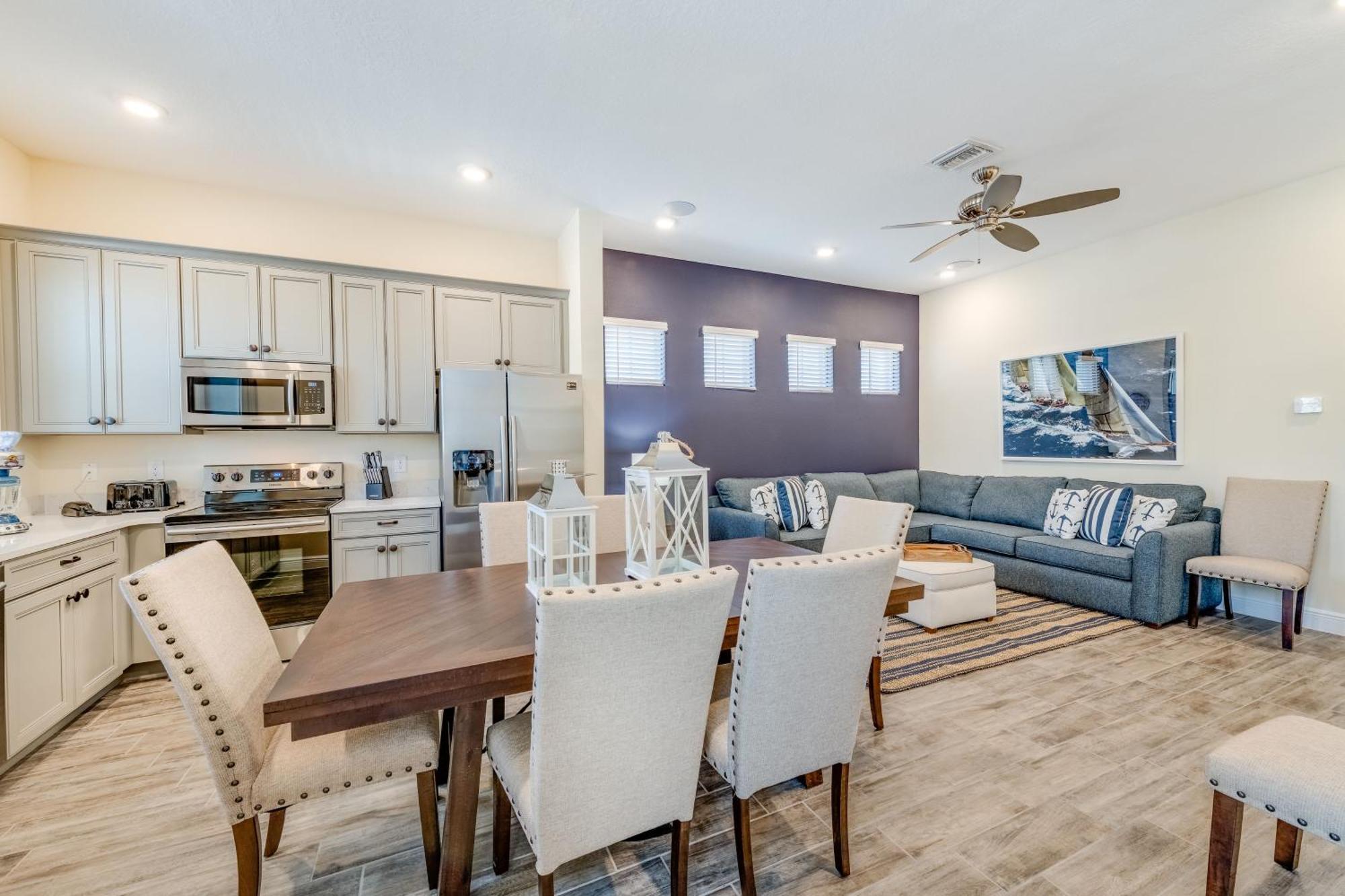 Sandy Cottage! 3 Miles From With Margaritaville Island H2o Access - 8080dr Holiday home