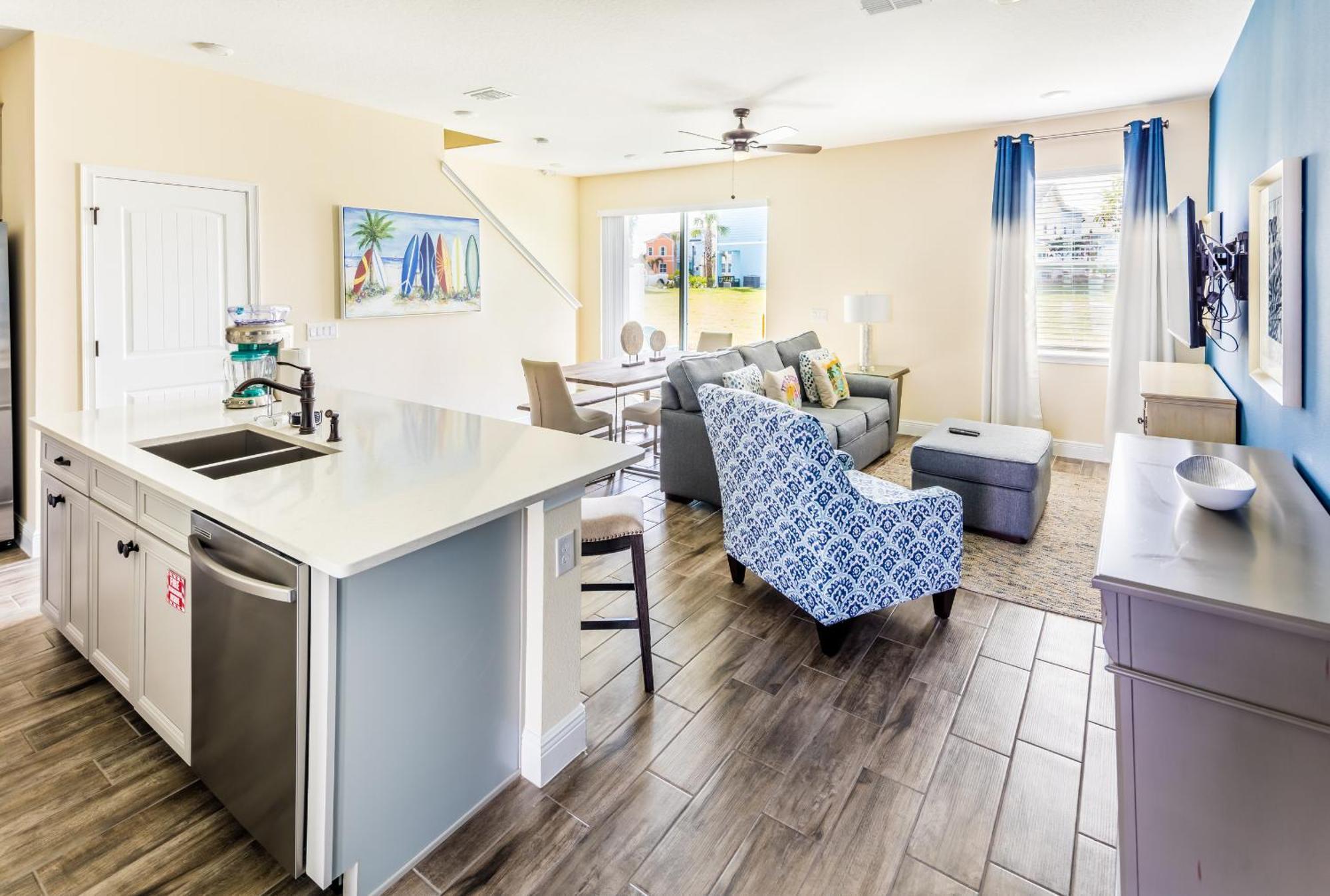 Breezy Near With Margaritaville Island H20 Access - 8177su