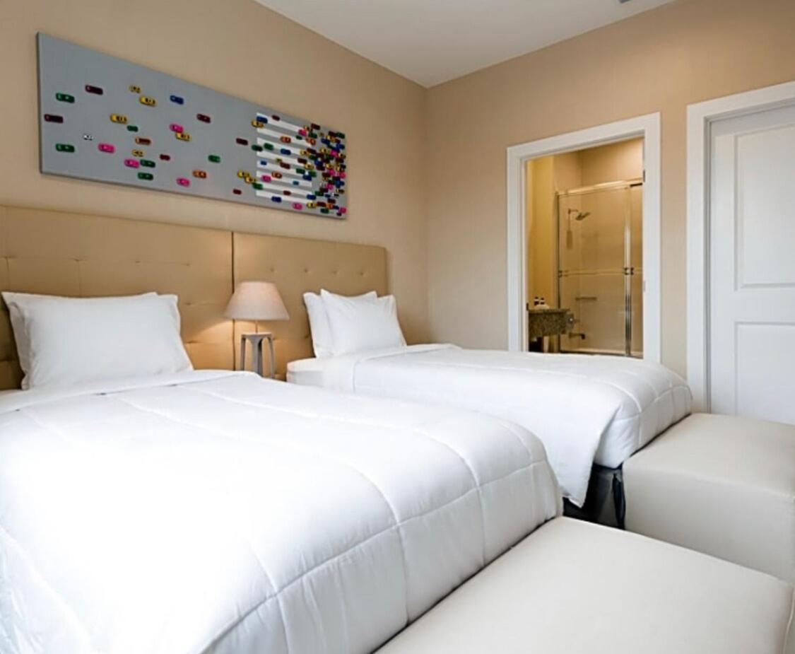 Steps From Magic 25 Usd Uber Credit Per Apartment *