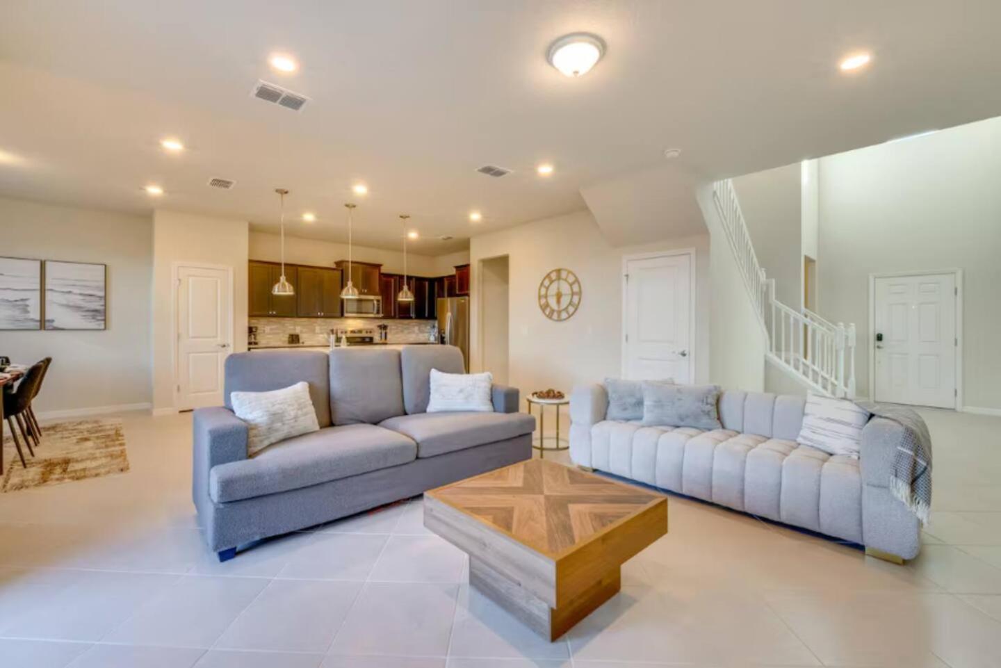 Modern 5br Getaway W Heated Pool & Bbq Area * Orlando