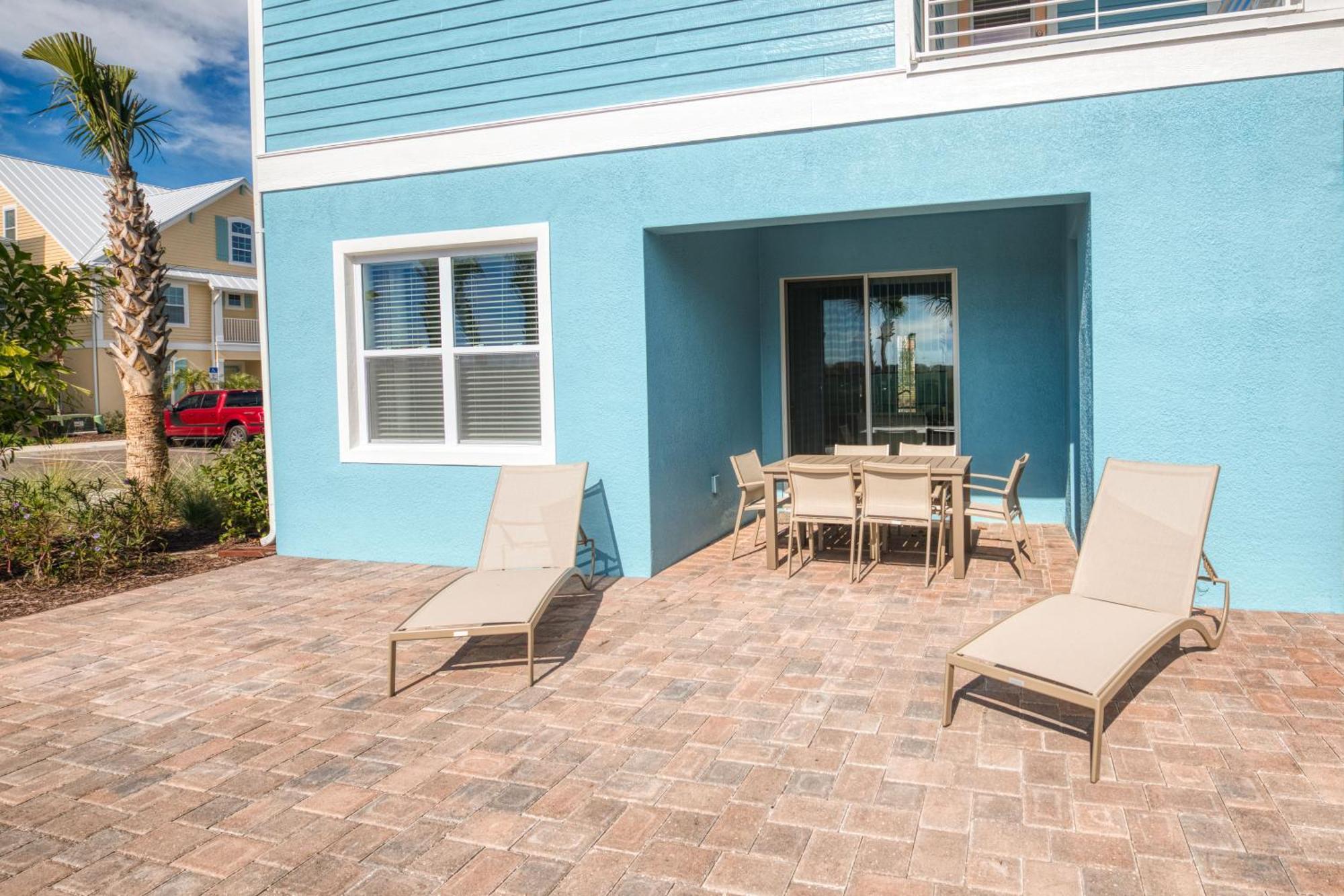 Blue Cascade Near With Margaritaville Island H2o Access - 8064ls Holiday home