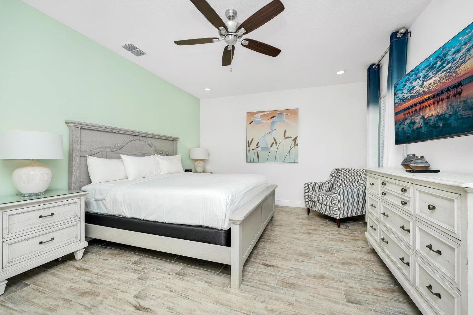 Beautiful Waterfront Near With Margaritaville Island H20 Waterpark Access - 3017cs Villa *