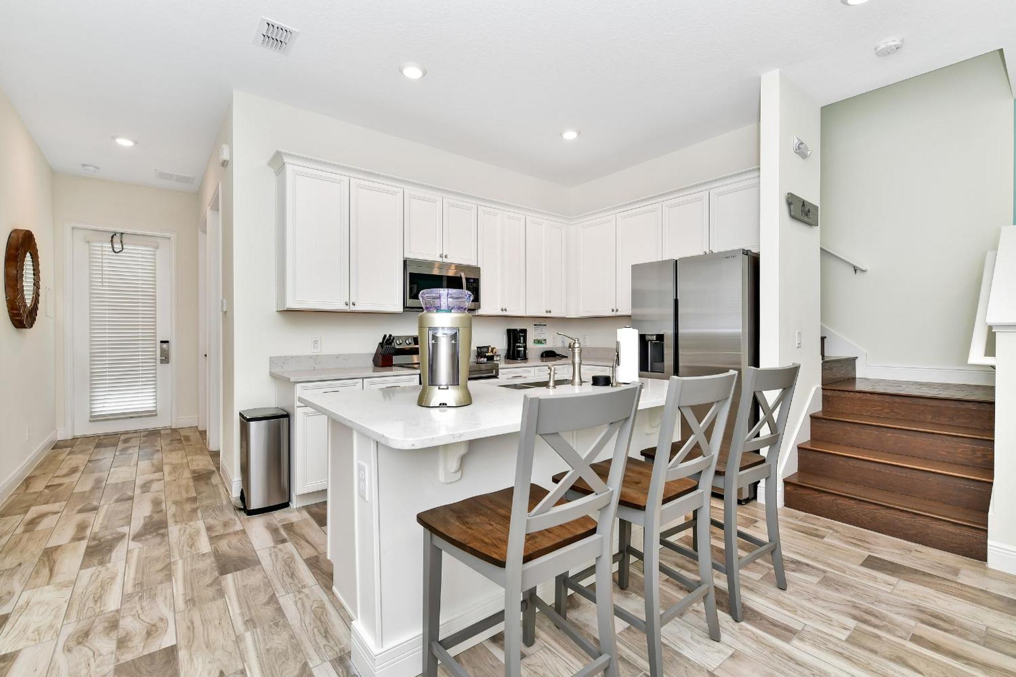 Beautiful Waterfront With Private Pool Near With Margaritaville Island H2o Access - 3024ph Holiday home Orlando