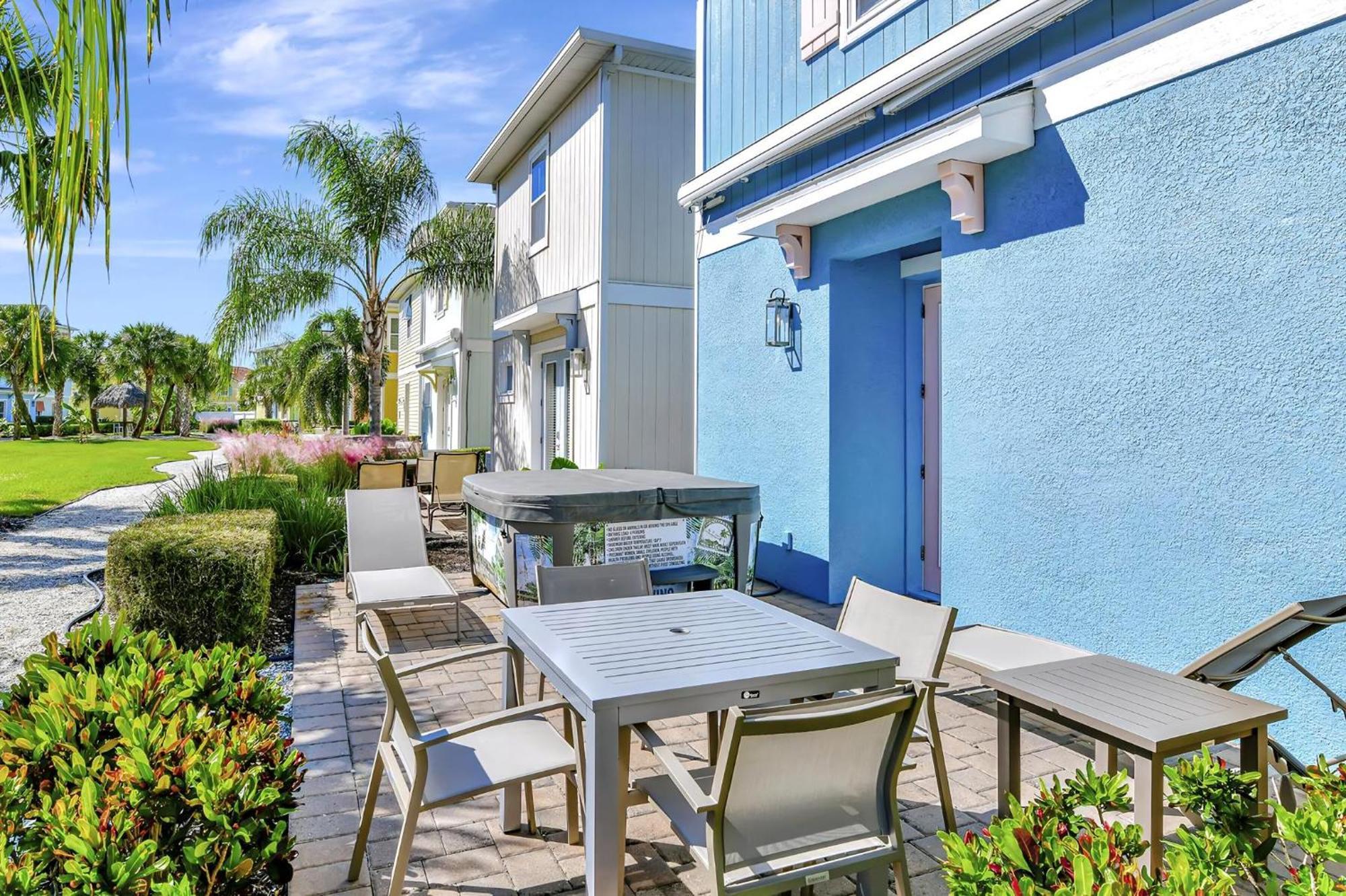 Casa Blanca With Hot Tub Near With Margaritaville Island H2o Access - 8032su