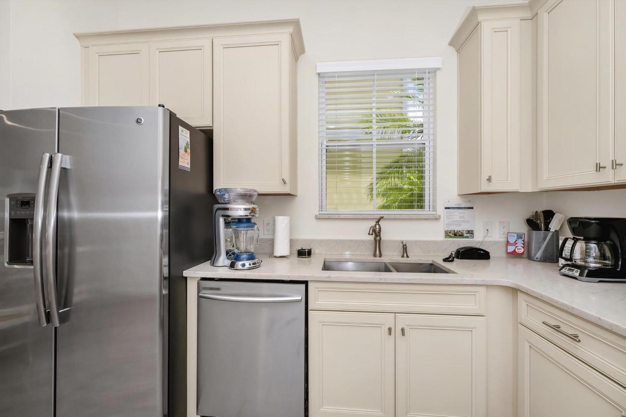 Teenie Bikini With Private Hot Tub Near With Margaritaville Island H2o Access - 3071kl Holiday home *