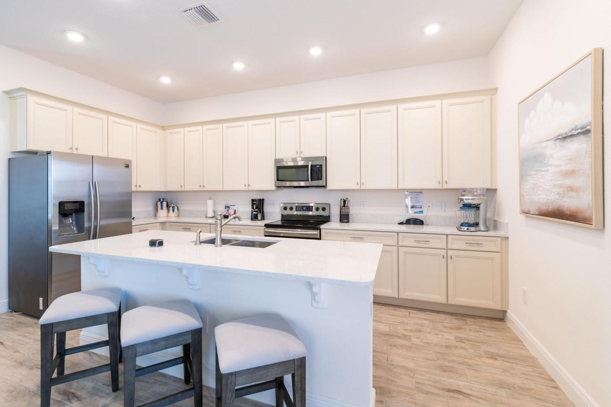 Spacious With Private Pool Near With Margaritaville Island H2o Access - 8009su Holiday home