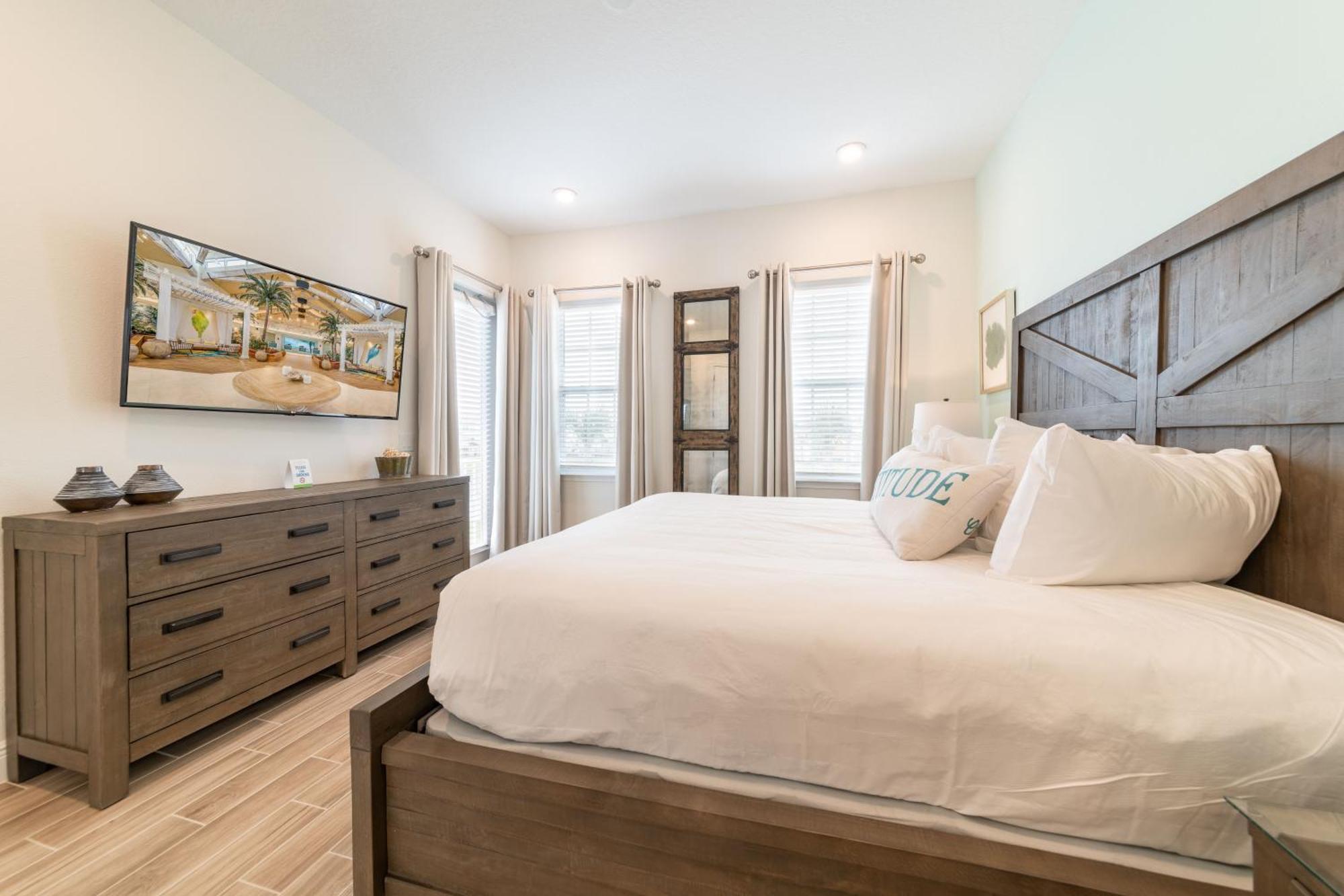 Waterfront With Private Pool Near And Margaritaville Island H20 Access - 7985su Holiday home *
