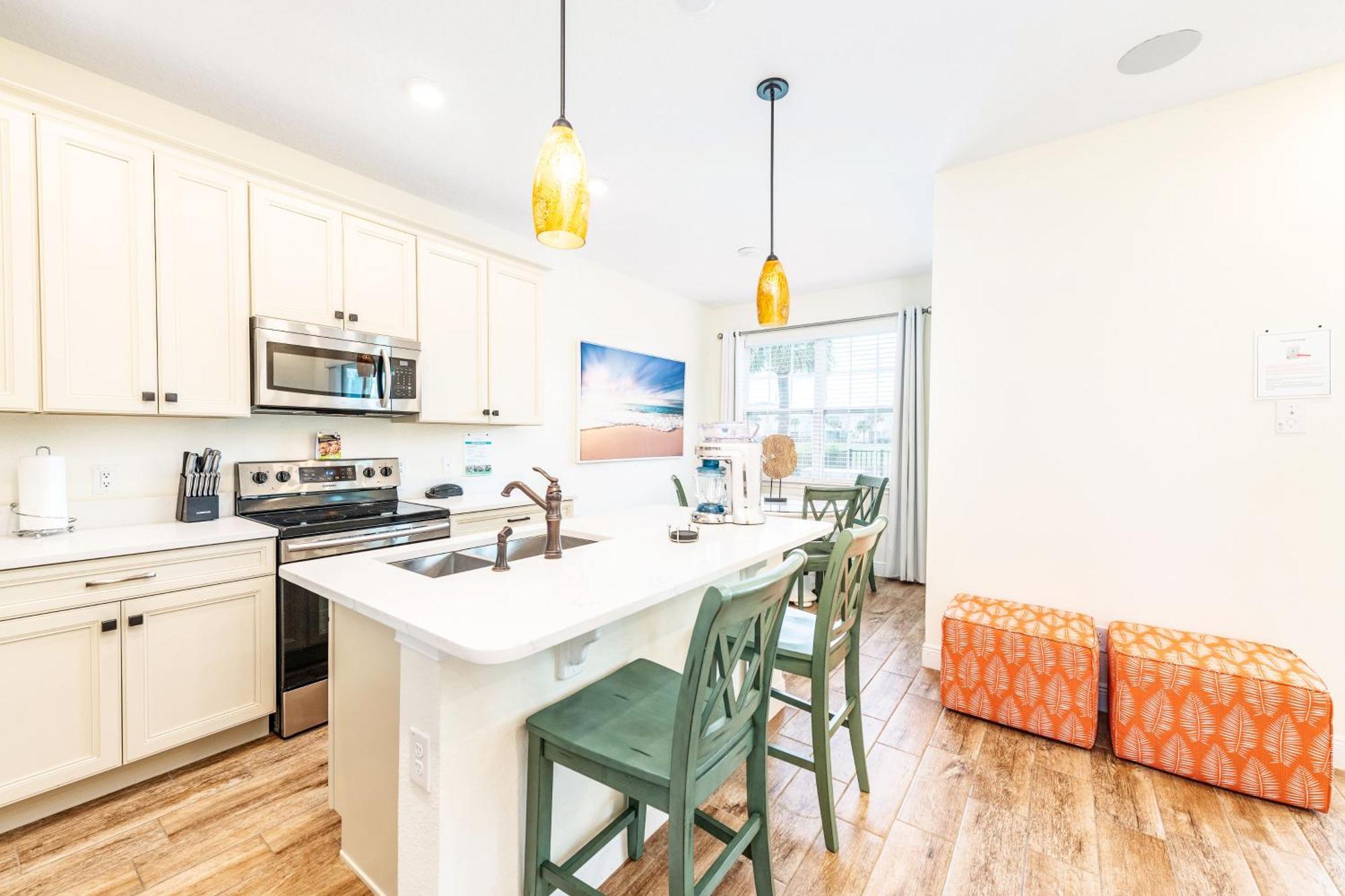 Toes In The Water With Private Pool Near With Margaritaville Island H2o Access - 8008sh