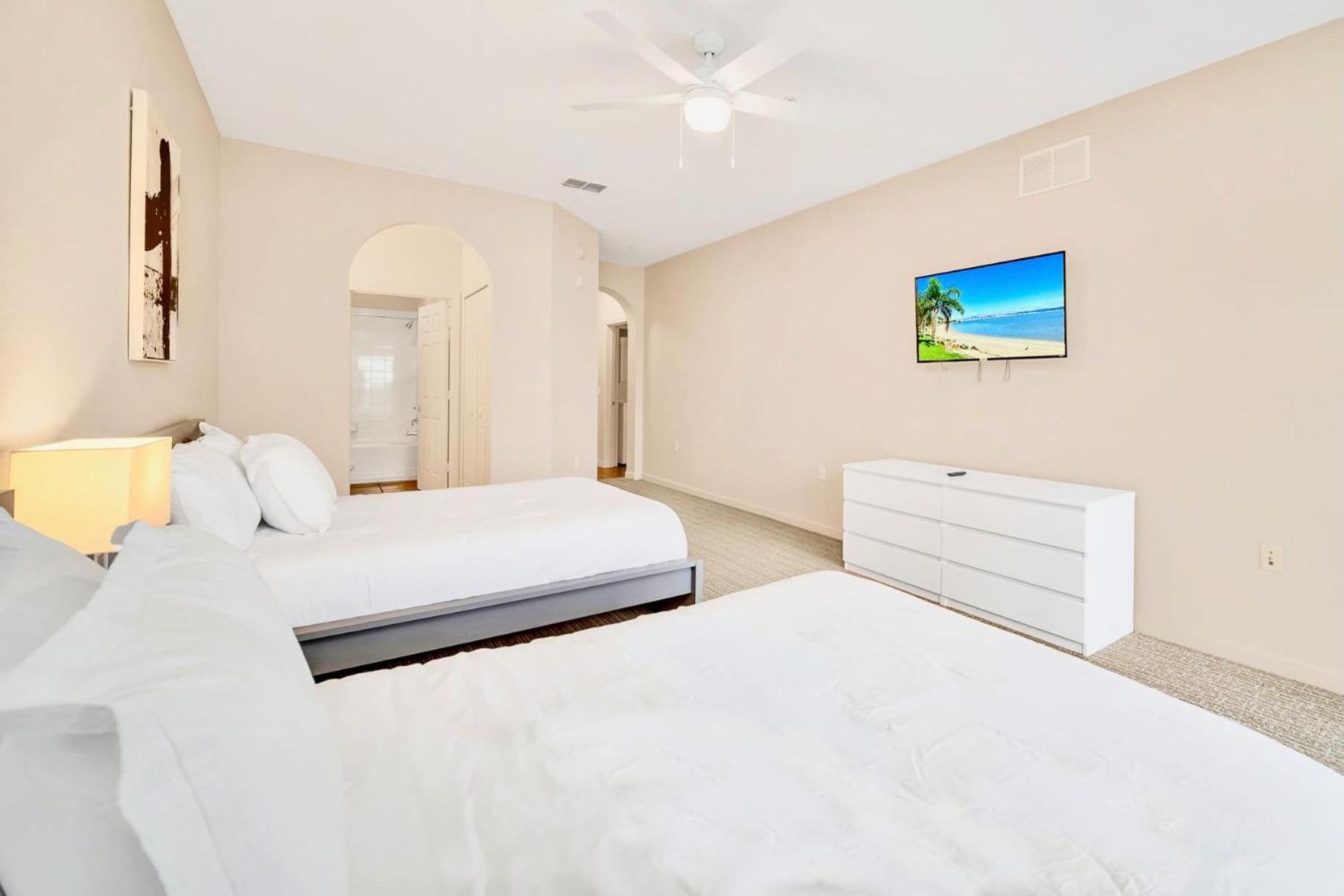 2br With Shared Pool & Hot Tub, Near Disney! Orlando