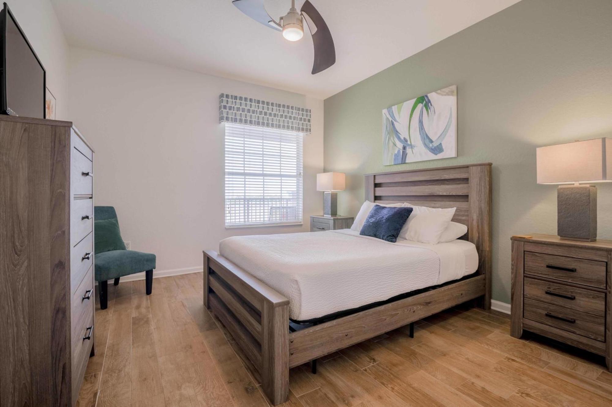Vista Cay Lakeview Allure Near Theme Parks, And Walk To Convention Center *