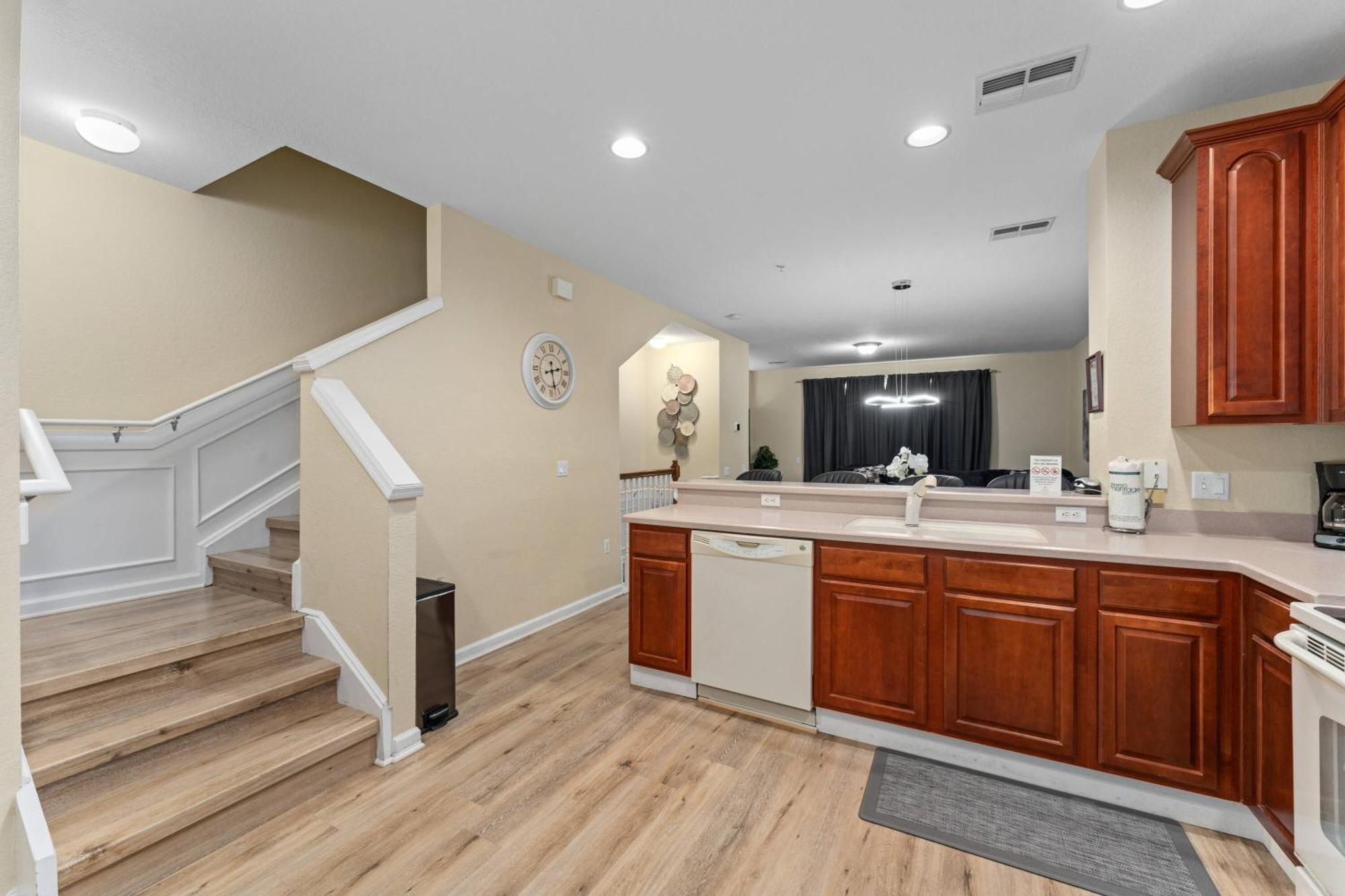 Townhome In 3 Suits Orlando