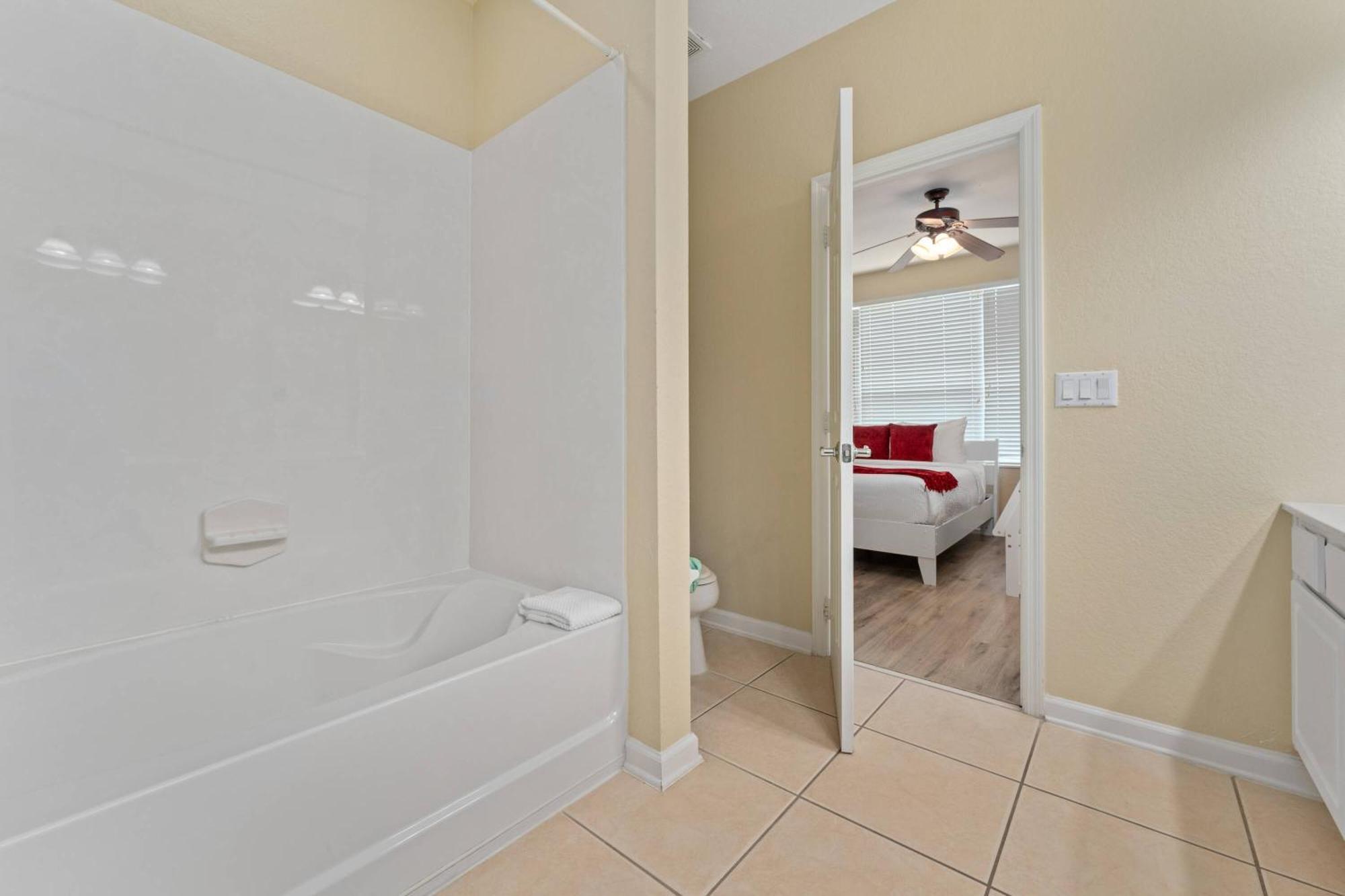 Townhome In 3 Suits