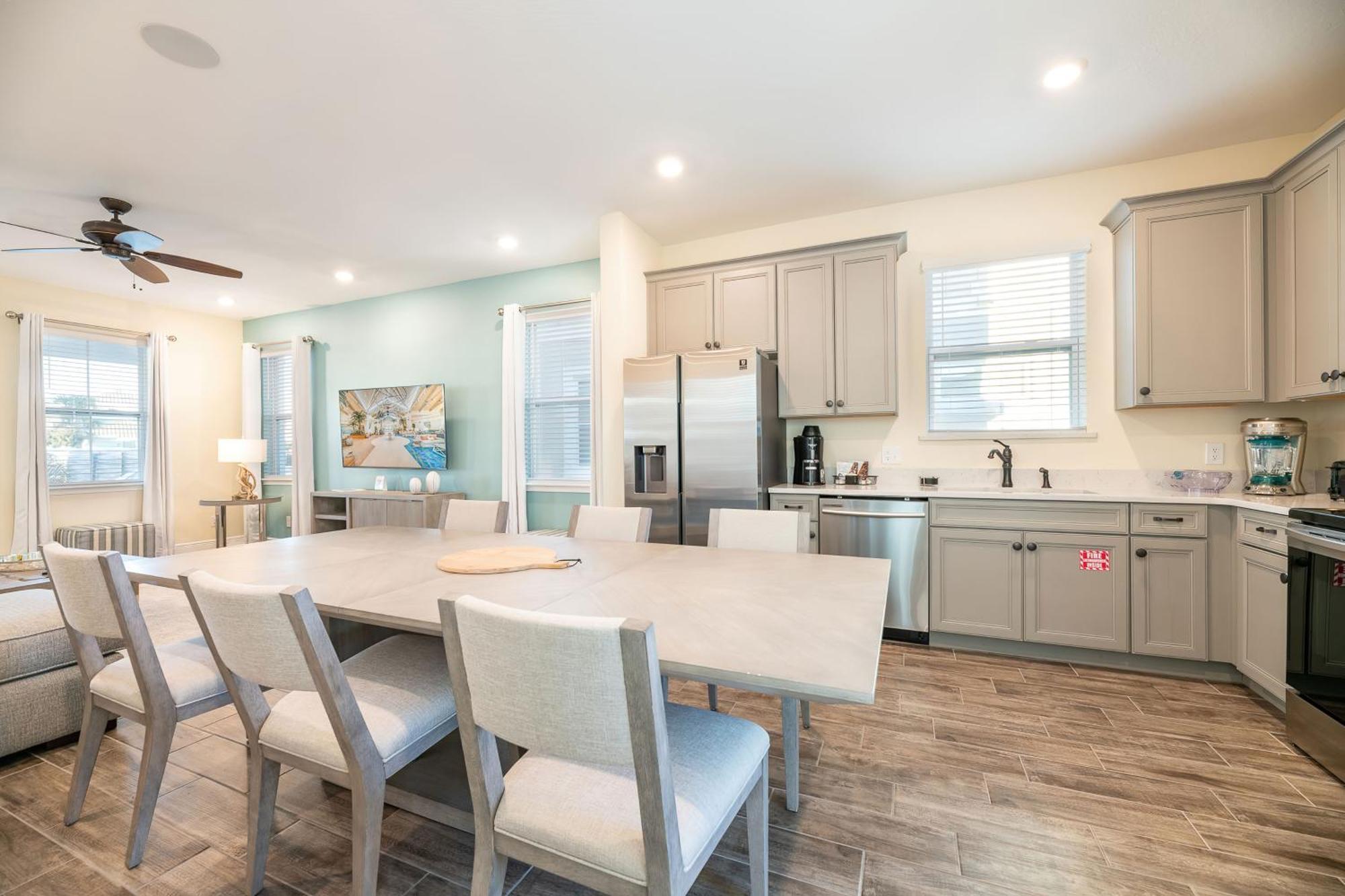 Vibrant With Private Pool Near With Margaritaville Island H2o Access - 8031kd Holiday home